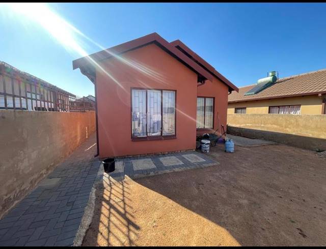 3 BEDROOM HOUSE FOR SALE IN SOSHANGUVE VV